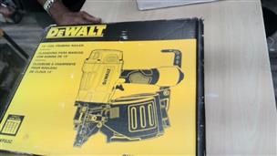 DEWALT DWF83C